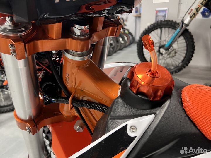 Enduro Avantis A2 Lux: 250 кубов, японский карб, рама в стиле KTM SX85 и 21 л.с