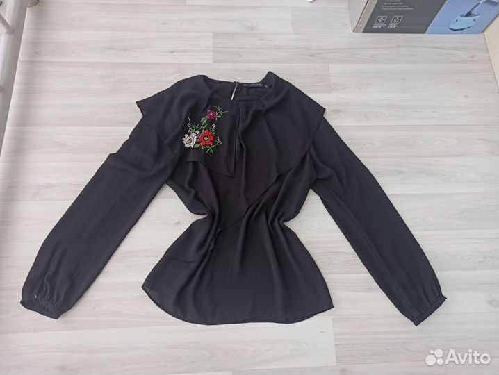 Блузка Zara с вышивкой, 42-44 р