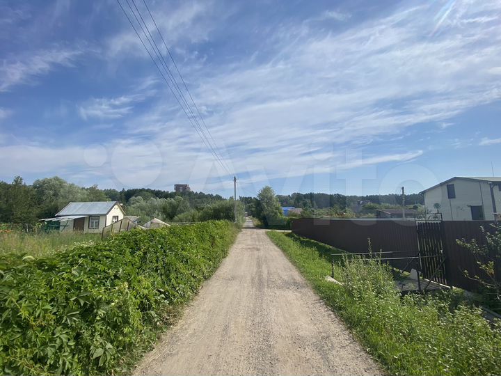 Дача 10,6 м² на участке 4 сот.