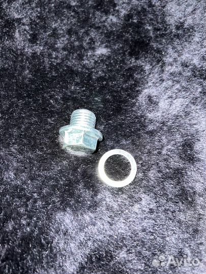 Пробка заливная моста