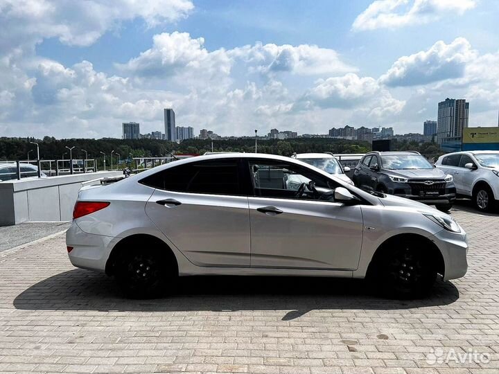 Hyundai Solaris 1.4 МТ, 2013, 195 645 км