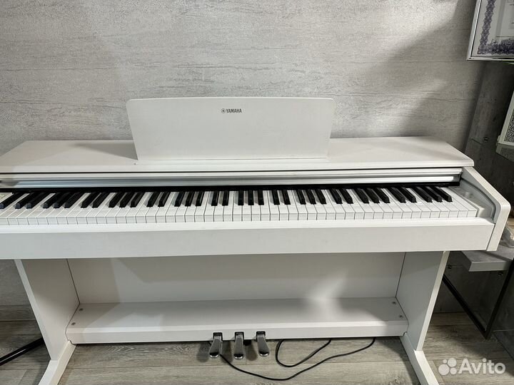 Цифровое пианино yamaha
