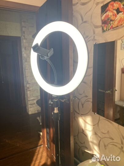 Кольцевая лампа со штативом
