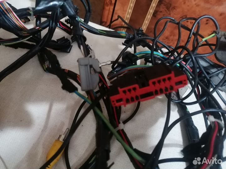 Провода на Багажник Форд Фокус 2