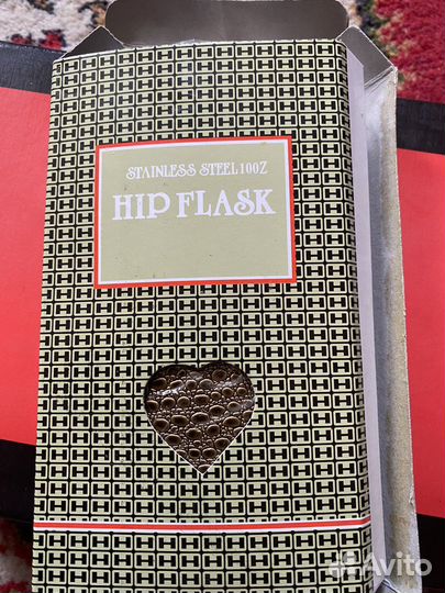 Подарочная фляжка