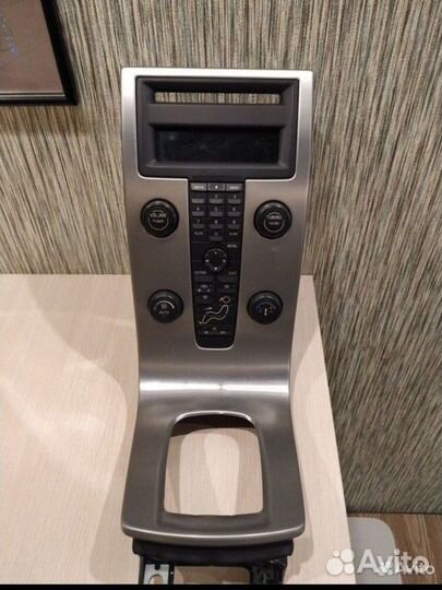 Пapящaя пaнель Vоlvо S40 II (дорестайл)