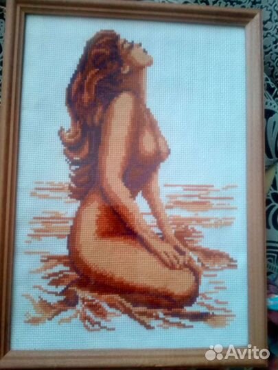 Вышивка крестиком. Sexy woman