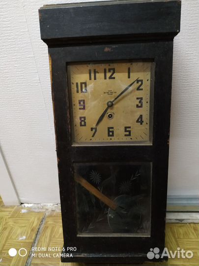 Старинные настенные часы СССР