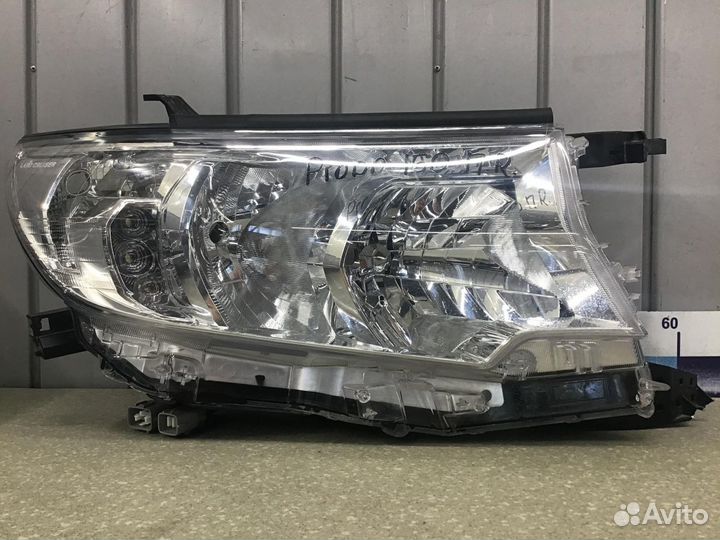 Фара правая Toyota Land Cruiser (150) -Prado 2009