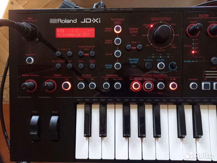 Синтезатор Roland JD-XI c фирменной сумкой