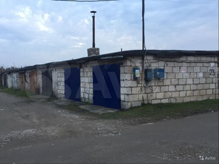Гараж, > 30 м²