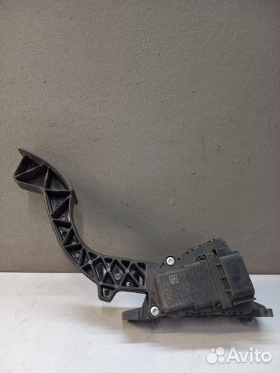 Педаль газа Ford Focus 2