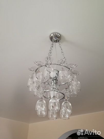 Продам люстру artelamp