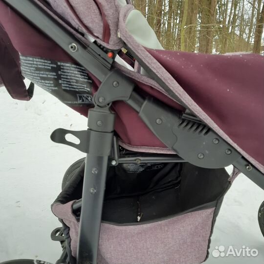 Прогулочная коляска