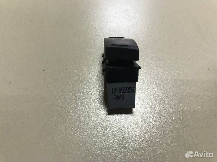 Кнопка стеклоподъемника передняя правая