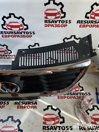 Решетка радиатора Vw Passat B6 2.0 tfsi BWA 2007