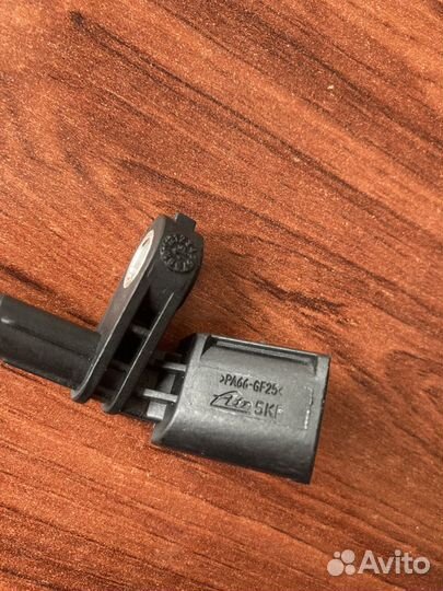 Датчик абс WHT003857 VAG