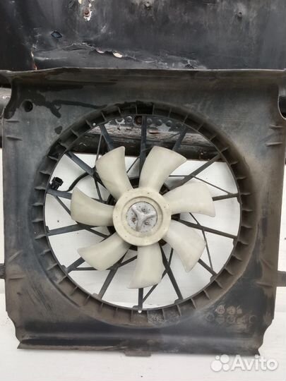 Диффузор с вентилятором Jeep liberty