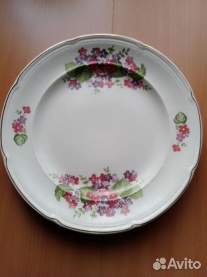 Супница и тарелка 