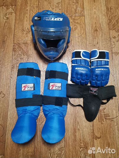 Комплект для единоборств