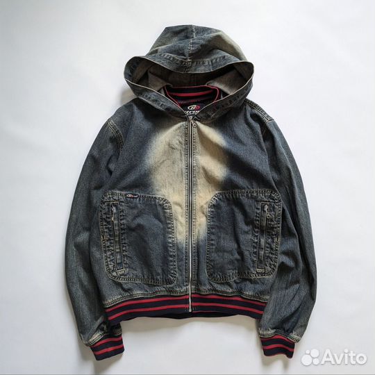 Куртка и футболка