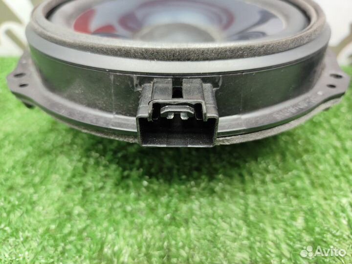 Динамик задний Ford Focus хэтчбек shda 2010