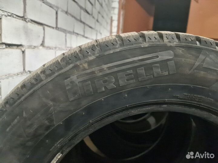 Pirelli Winter Ice Zero 225/65 R17