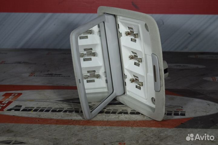 Светильник салона c Lexus LS460 USF40 1UR-FSE