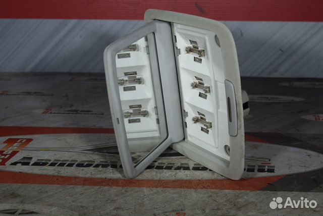 Светильник салона c Lexus LS460 USF40 1UR-FSE