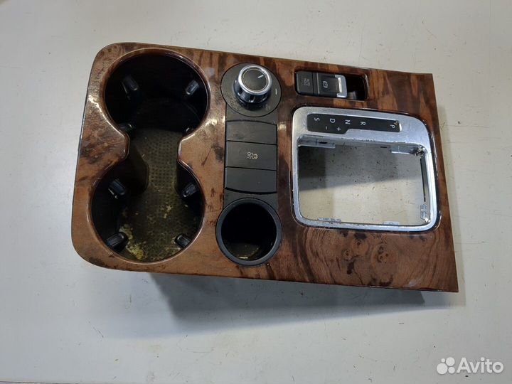 Рамка под кулису Volkswagen Touareg, 2011