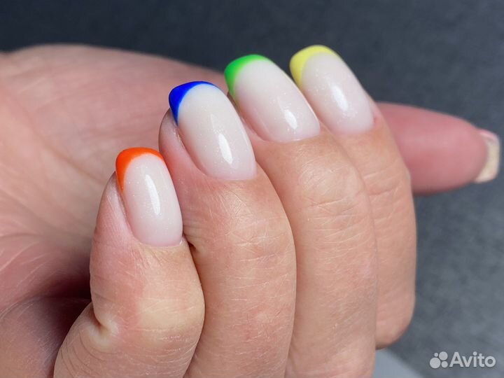 Маникюр, педикюр, наращивание ногтей