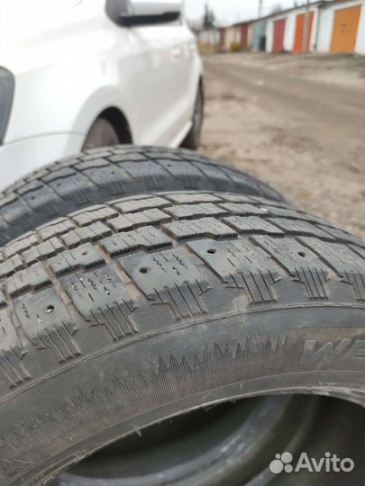 Cooper Weather-Master S/T 2 215/60 R17