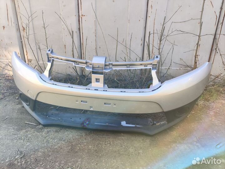 Бампер Renault новый