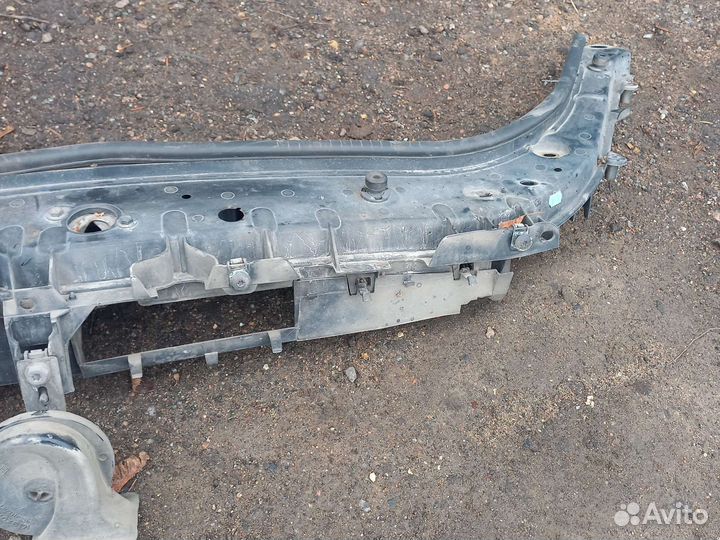 Передняя панель Рено сценик 2