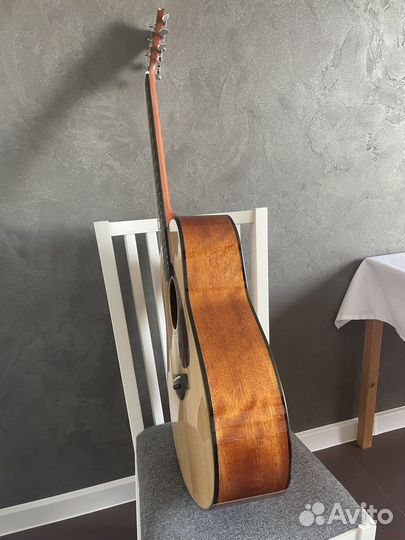 Акустическая гитара