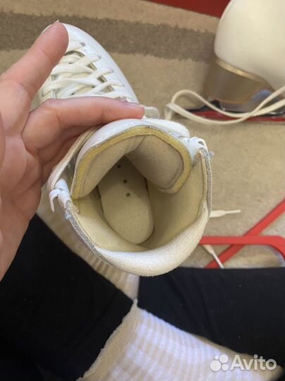 Фигурные коньки edea 200