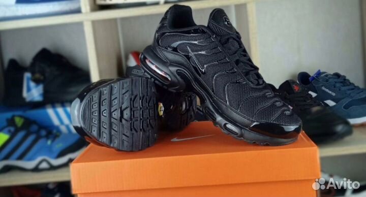 Кроссовки Nike Air Max Tn Plus