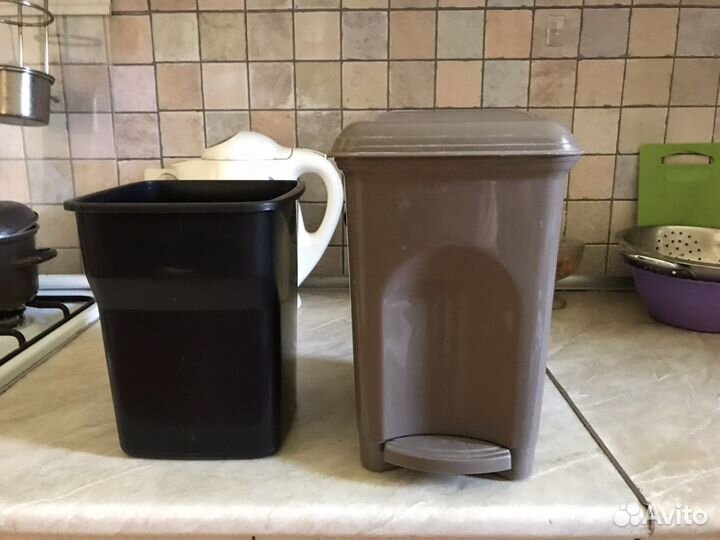 Мусорное ведро с педалью