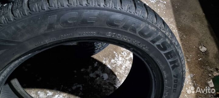 Bridgestone Ice Cruiser 7000 205/55 R16 91T