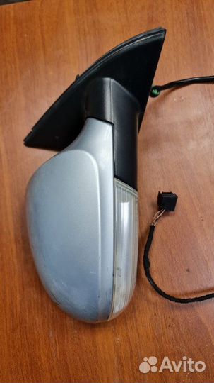 Зеркало правое Volkswagen Passat B6 1800CC