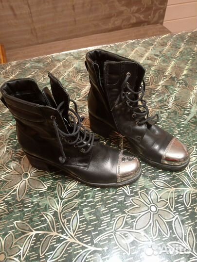 Ботинки женские