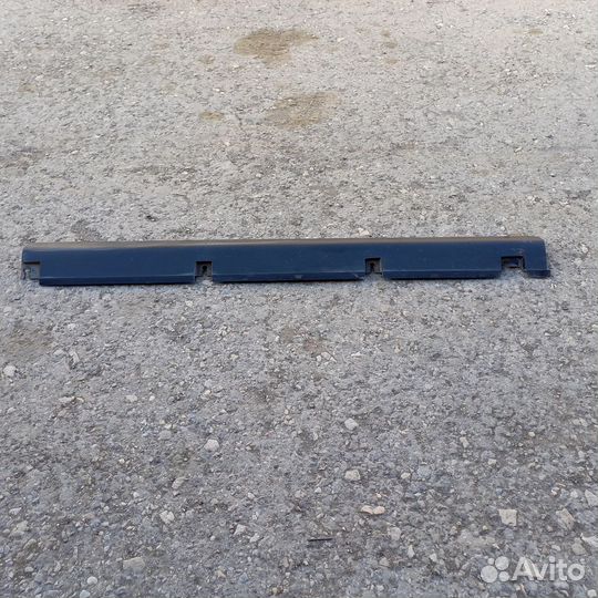 Накладка правого порога LADA Kalina