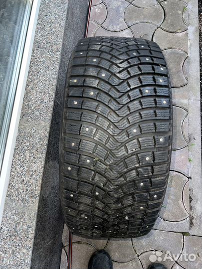 Michelin X-Ice North 275/40 R21