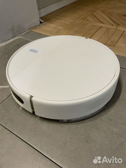 Робот пылесос Xiaomi Mi Robot Vacuum-Mop Essential