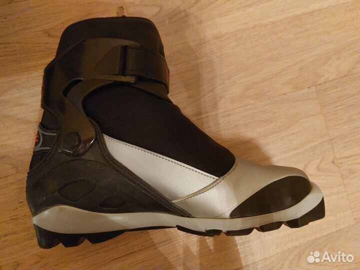 Лыжные ботинки salomon sns