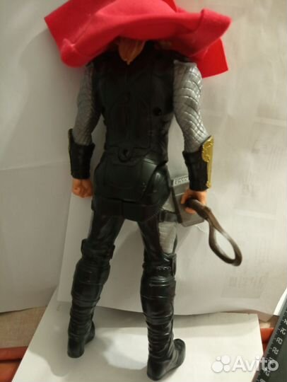 Фигурка Тора