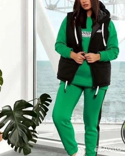 Костюм спортивный