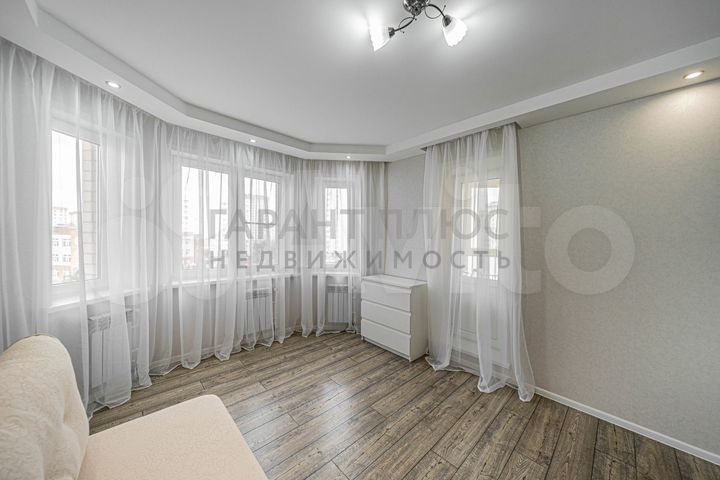 2-к. квартира, 65 м², 4/18 эт.