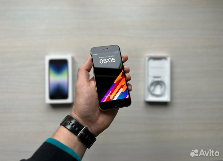 iPhone SE (2022), 64 ГБ