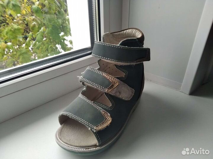 Ортопедические сандали